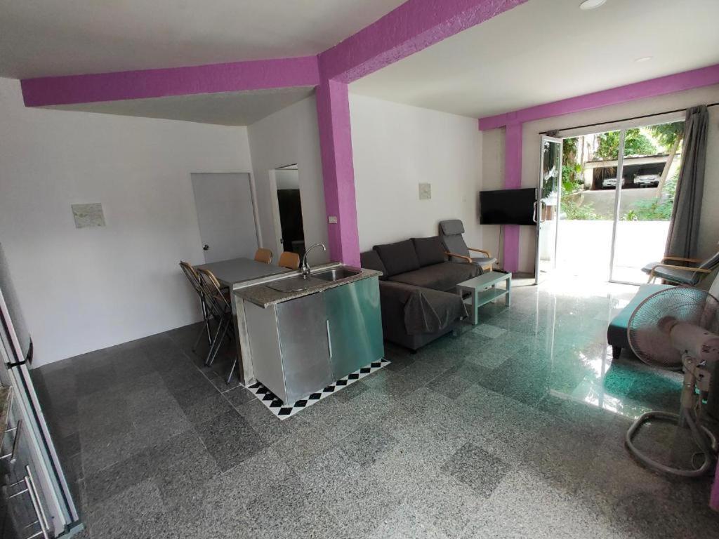 Entropy Apartment Hotel Patong Quarto foto